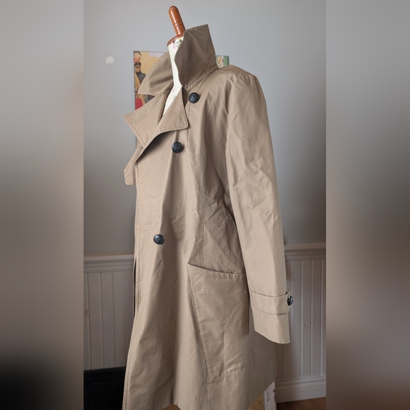 TRENCH Coat - Picture 4 of 5